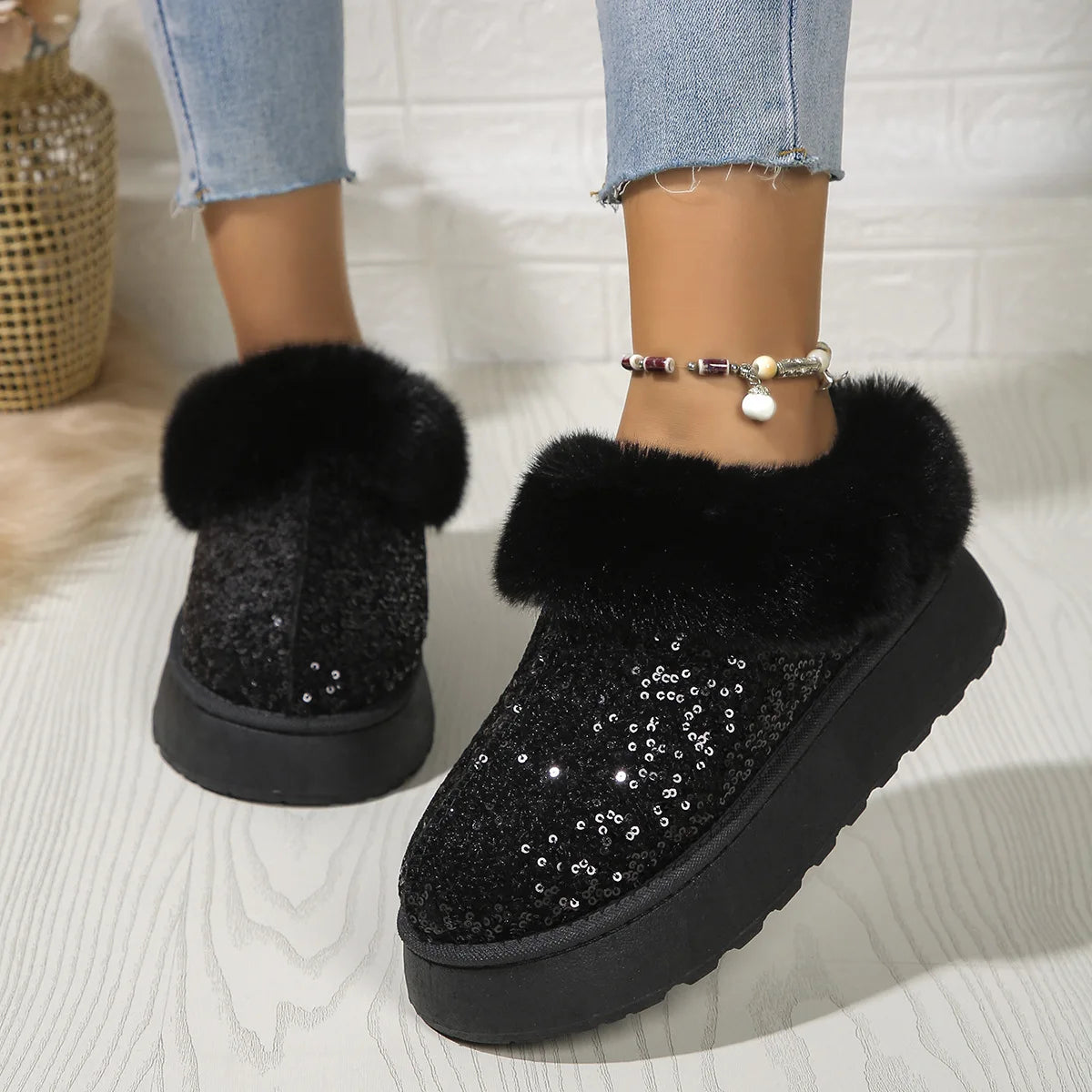 New 2024 Fashion Sequined Cloth Warm Snow Boots Woman Non-Slip Thicken Plush Ankle Booties Faux Fur Winter Boots Women